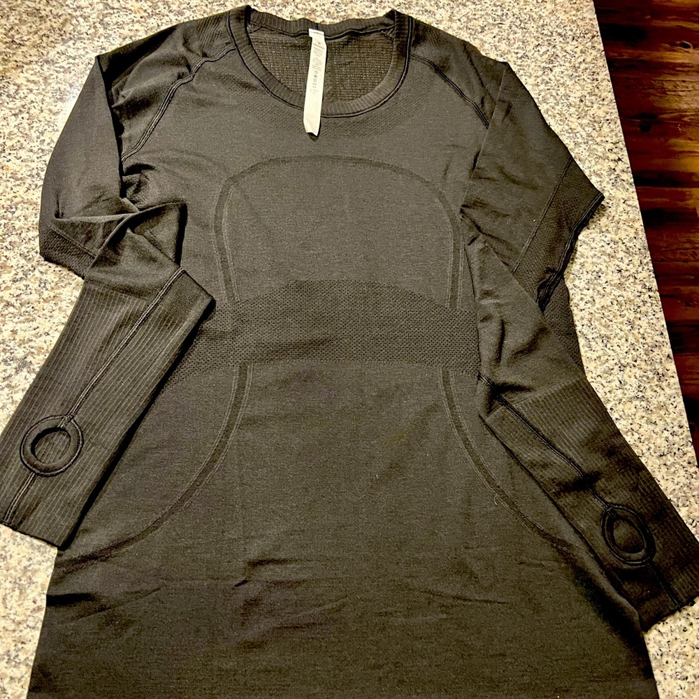 Lululemon Swiftly Tech shirt